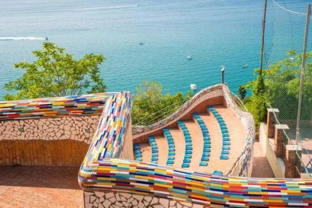B&B Due Su Due Holiday Vietri Exterior foto