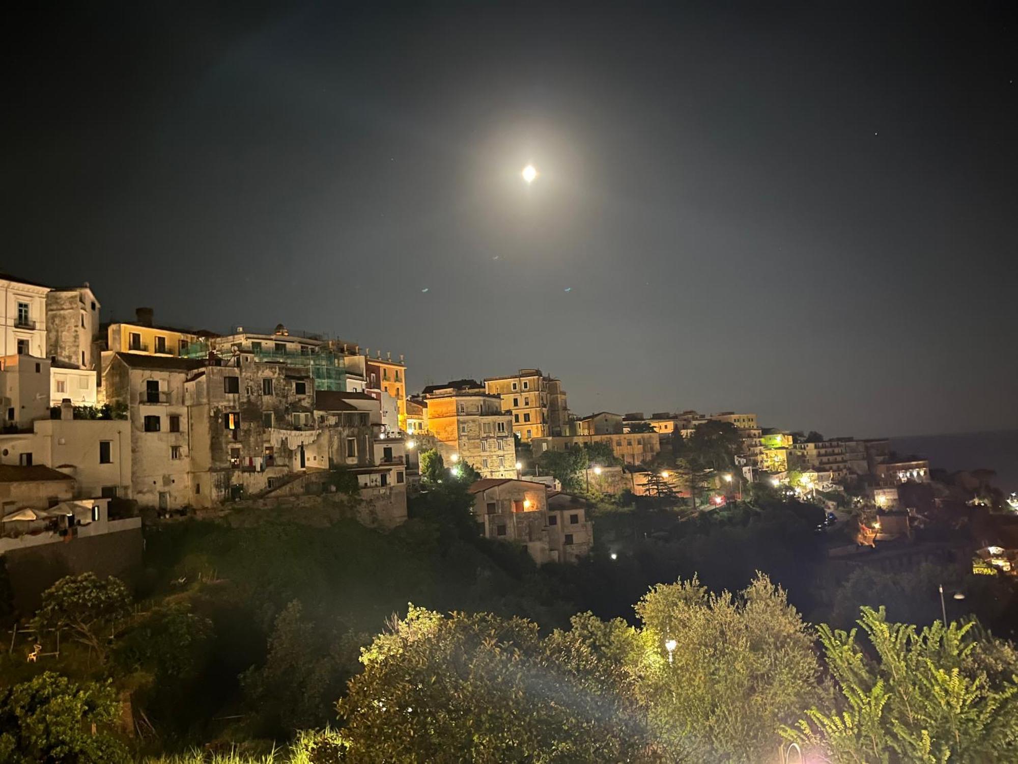B&B Due Su Due Holiday Vietri Exterior foto